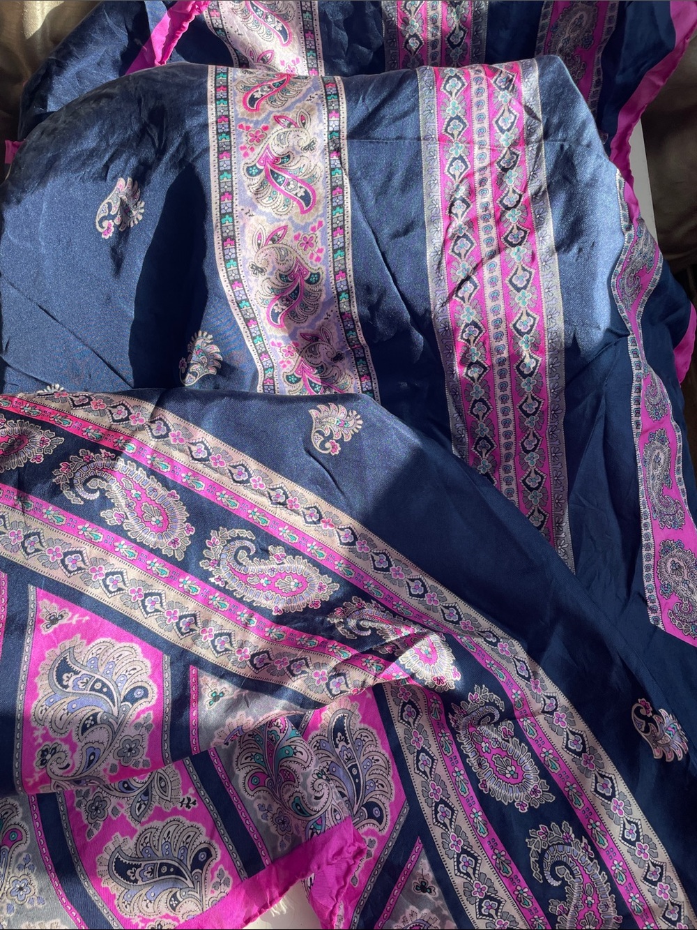 VTG SILK SCARF NAVY PAISLEY
